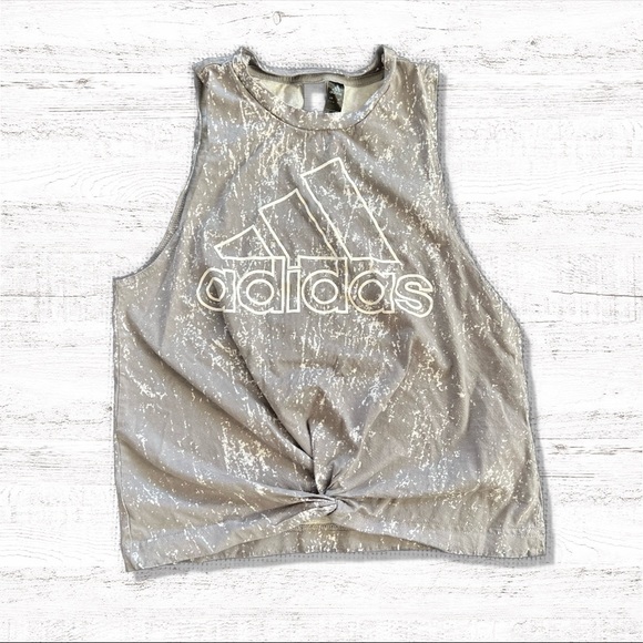 adidas Tops - Adidas cropped top! Super Cute and great for the gym!